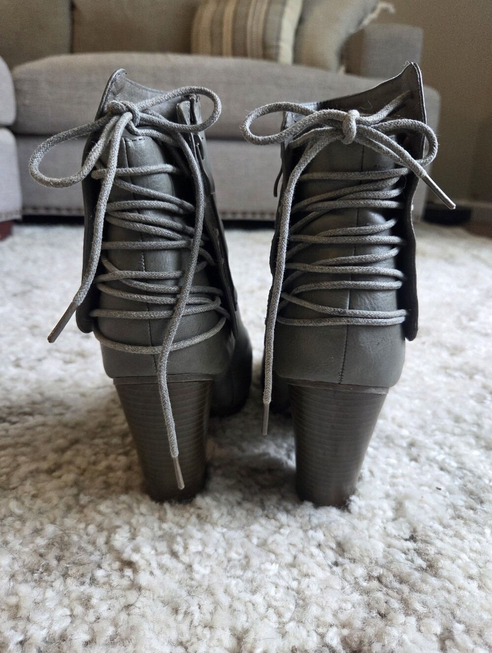 Vintage Juicy Couture Aspen Leather Heeled Bootie Grey - Picture 2 of 8